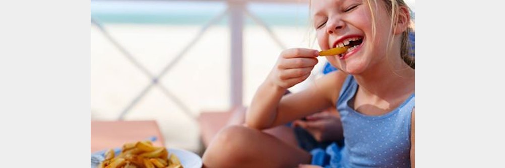 Mit einer Portion Pommes den Sommergenießen