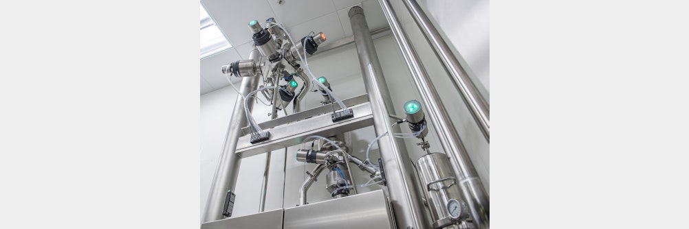 Robolux-Ventile von Bürkert sind mit ELEMENT-Steuerköpfen kombinierbar